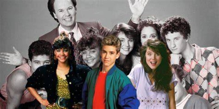 ‘Saved By The Bell’s Original Cast Reunites In Revival’s Season Two – Hollywood Life