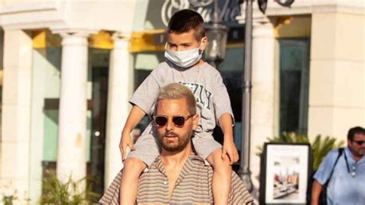 Scott Disick Carries Son Reign, 6, On His Shoulders While Running Errands In Calabasas — Pics