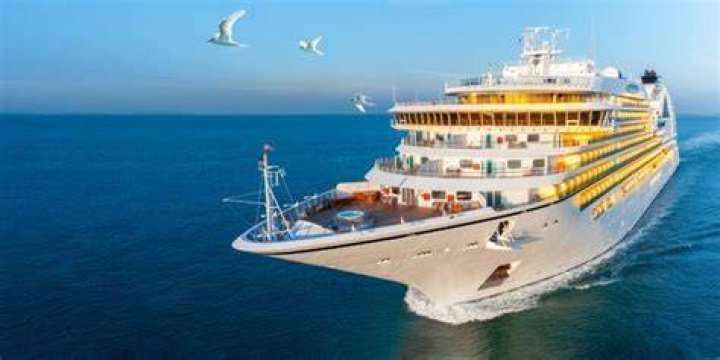 See Her Sexy Look On A Cruise Ship – Hollywood Life