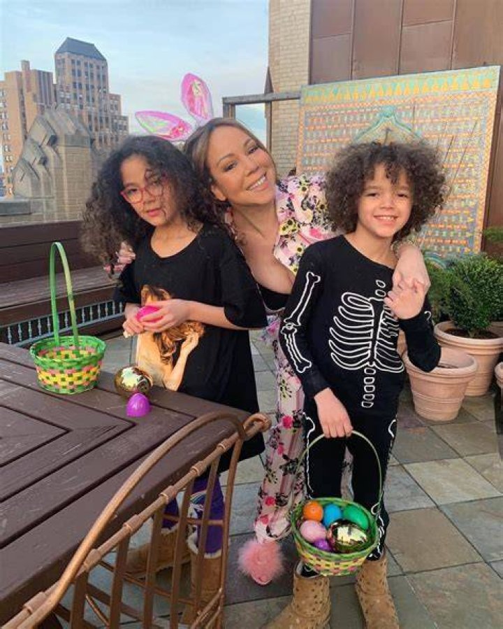 See Her With Her Kids – Hollywood Life
