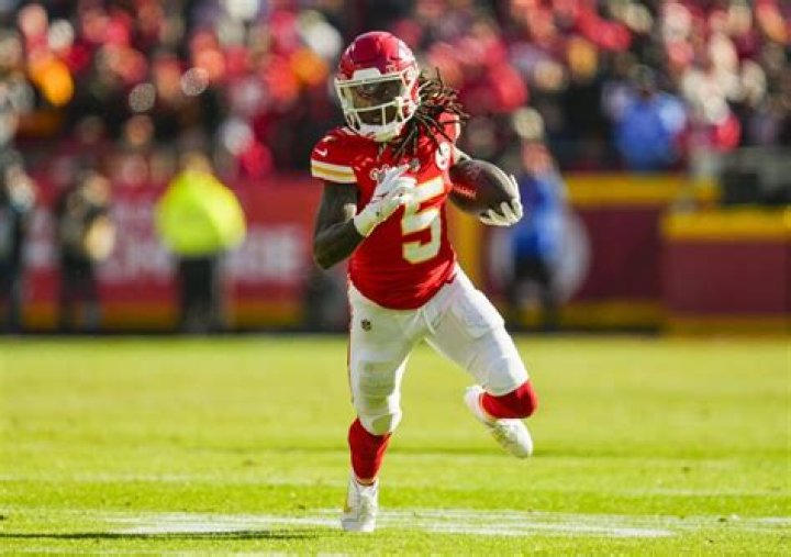 See Photos of Football Player – Hollywood Life