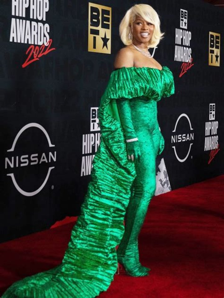 See Photos Of Lil’ Kim, GloRilla, & More – Hollywood Life