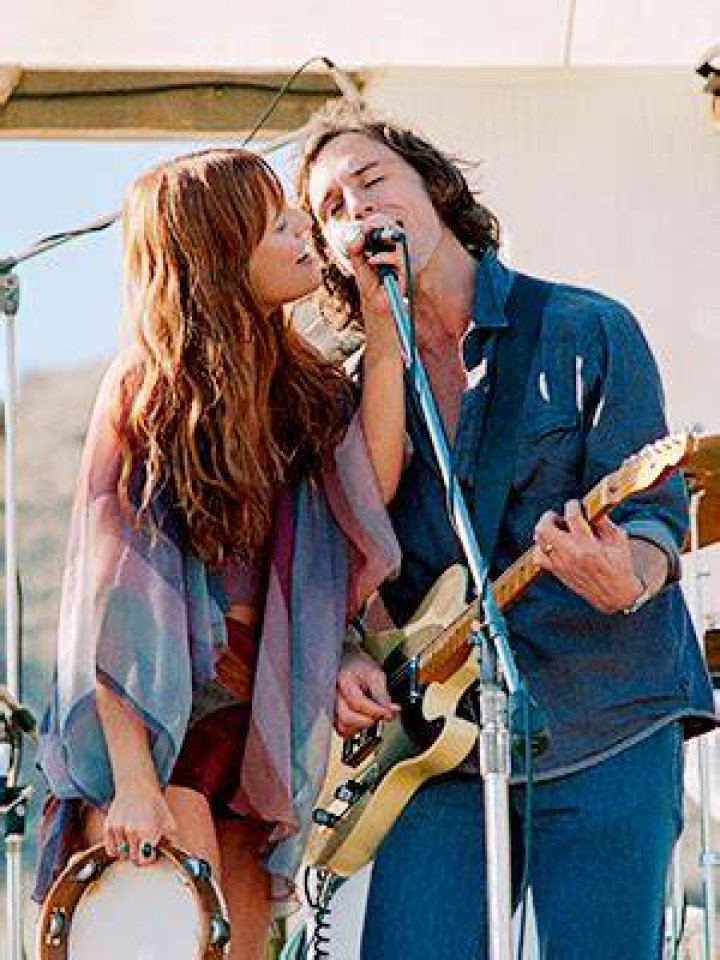 See Photos Of The Cast – Hollywood Life