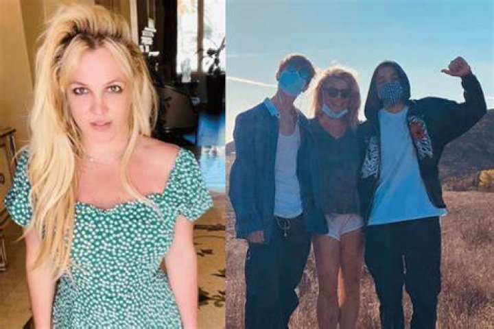 See Photos Of The Singer With Her 2 Kids – Hollywood Life