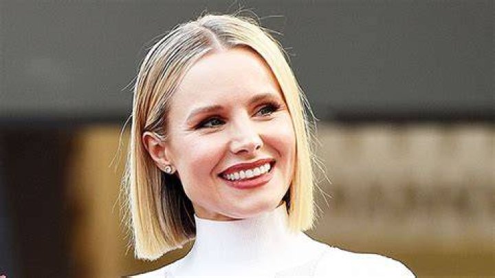 See ‘The Good Place’ Star’s Hair Makeover – Hollywood Life