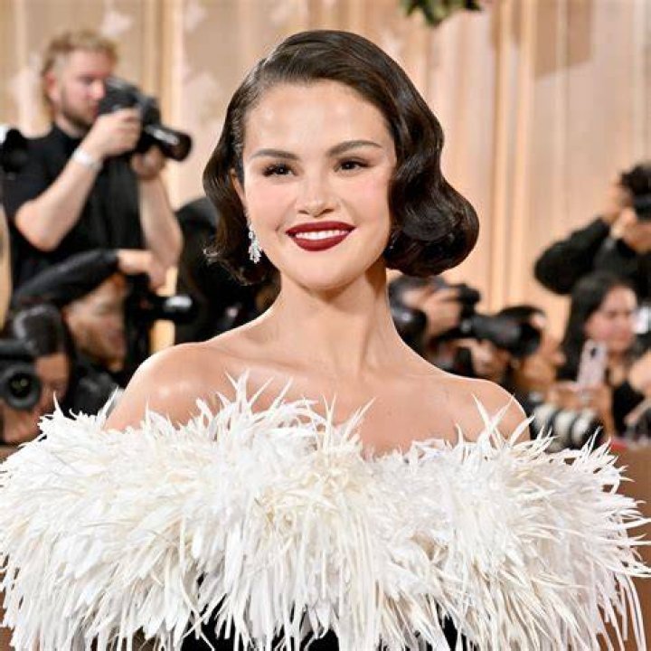 Selena Gomez’s Best Outfits Over the Years – Hollywood Life