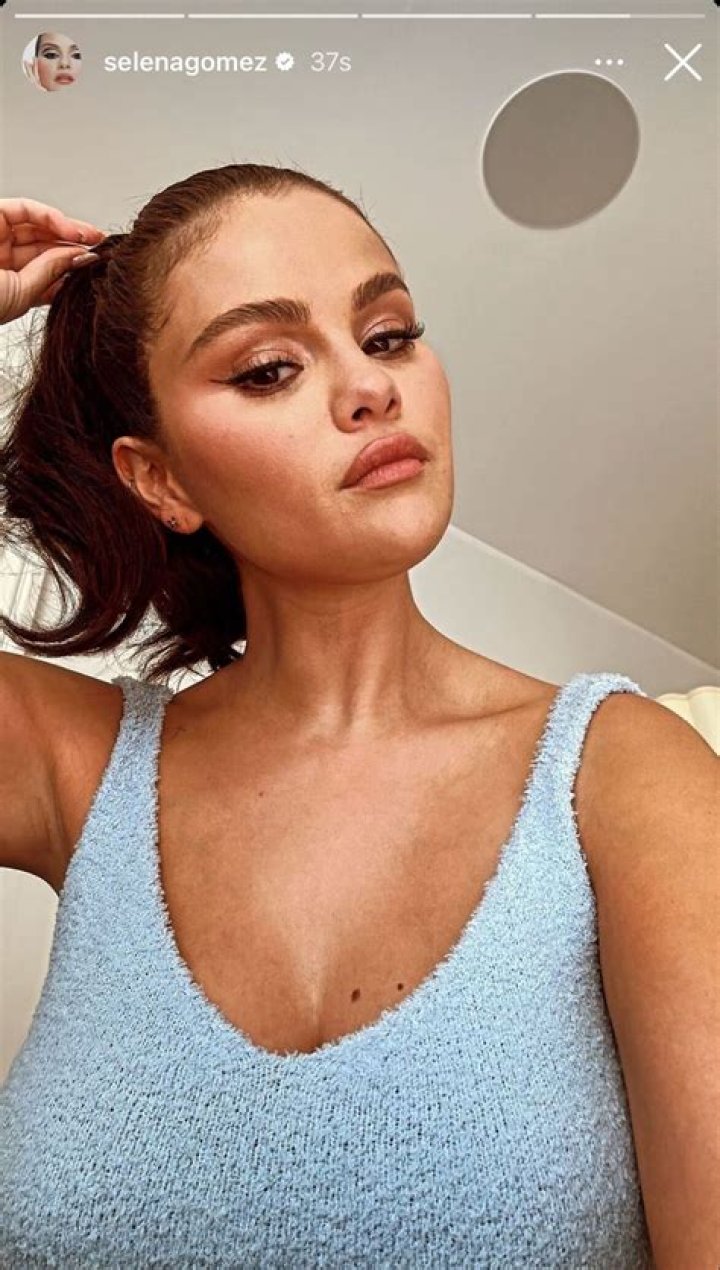 Selena Gomez’s Cat Eye — Insane Dark Eyeliner For New Photo Shoot – Hollywood Life