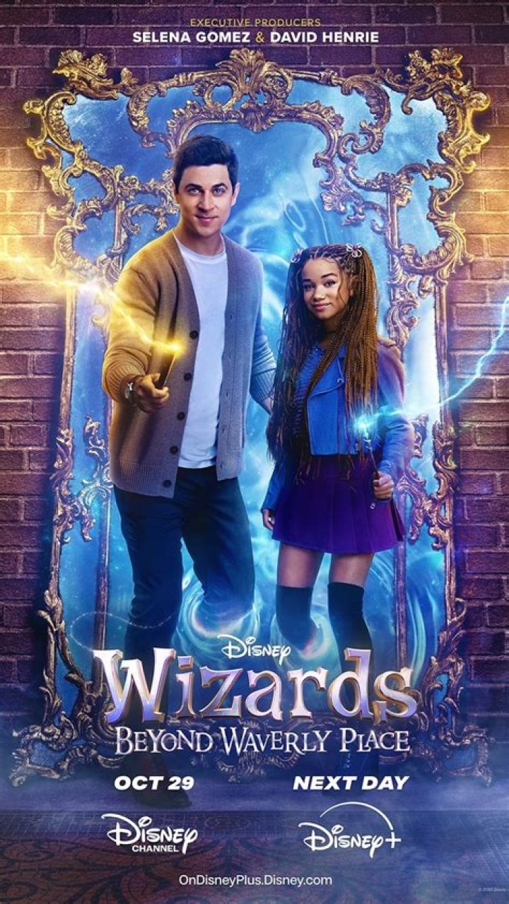 Selena Gomez’s ‘Wizards’ Co-Star Becomes RN — See Pic – Hollywood Life
