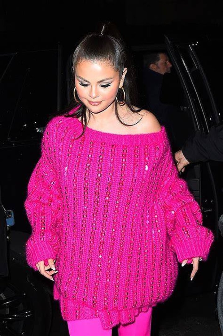 Selena Gomez Wears Pink While Attending ‘SNL’ After Party – Hollywood Life