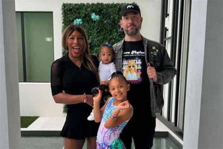 Serena Williams & Daughter Olympia, 4, Twin In Matching Dresses & PJs In Adorable Video