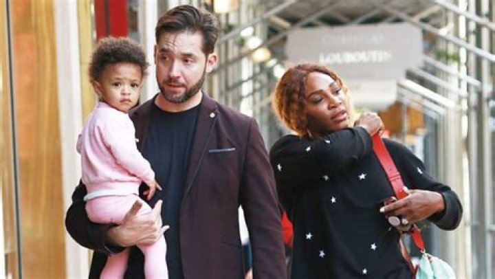 Serena Williams & Husband Alexis Kiss Daughter Olympia In Sweet Photos – Hollywood Life