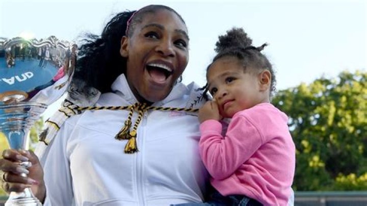 Serena Williams Jokes That She & Daughter Olympia, 2, Wear ‘The Same Size’ Clothes: Hilarious Video