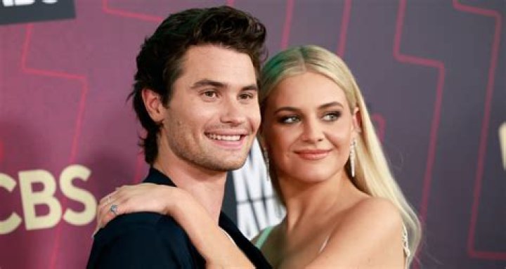 She Officially Reveals They’re Back Together – Hollywood Life