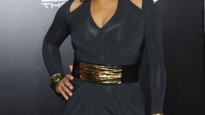 She Slams RiRi For Immature Twitter Attack – Hollywood Life