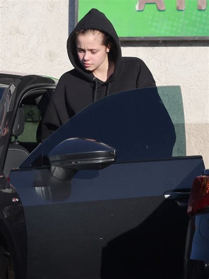 Shiloh Jolie-Pitt Drives Herself To 7/11 For Solo Outing – Hollywood Life