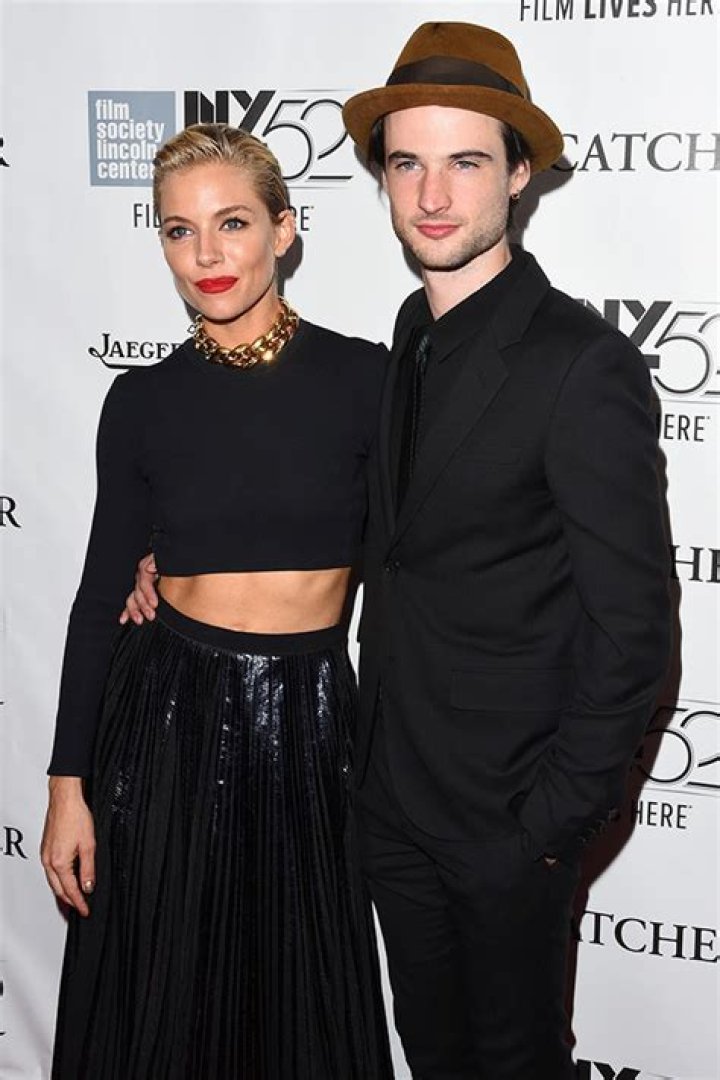 Sienna Miller & Tom Sturridge — PICS – Hollywood Life