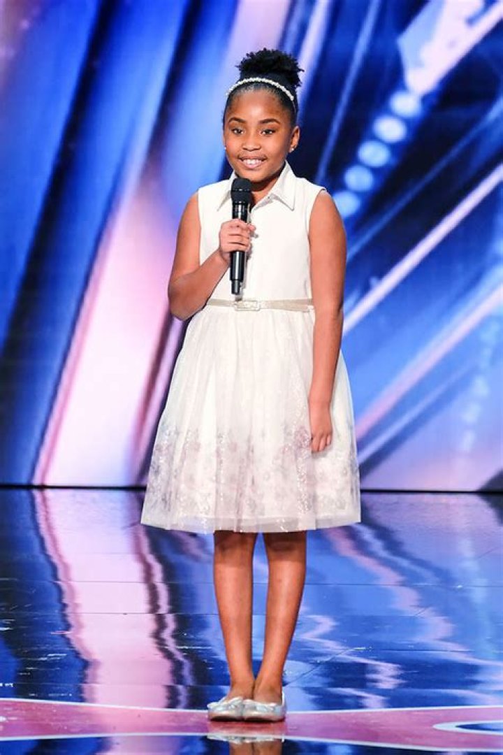 Simon Cowell Raves ‘America’s Got Talent’ Frontrunner Victory Brinker, 9, Is A ‘Genuine Star’