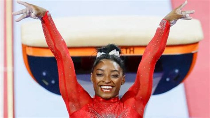 Simone Biles Glows In Daisy Dukes & Gives Off Summer Vibes In Cute ‘Fri-Nally’ Pic