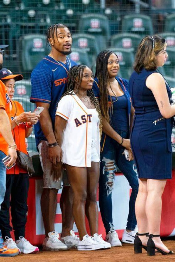 Simone Biles Pairs Daisy Dukes With Baseball Jersey For Opening Day With Fiance Jonathan Owens