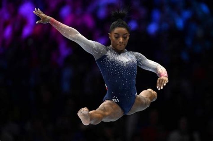 Simone Biles Proves She’s Just As Good At Axe-Throwing As She Is At Gymnastics With Perfect Bullseye