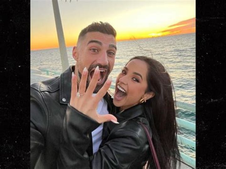 Singer Dating LA Galaxy Soccer Star Sebastian Lletget – Hollywood Life