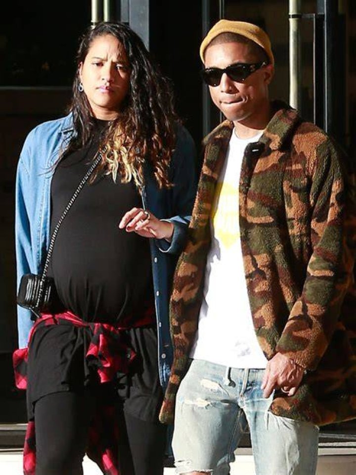 Singer Welcomes 3 Babies With Wife — Congrats – Hollywood Life