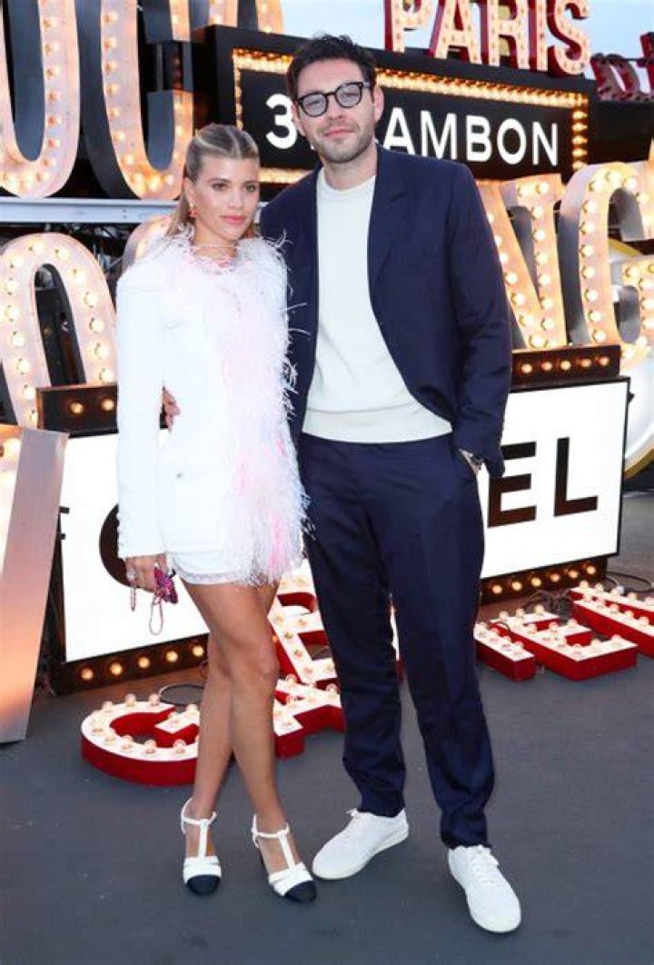 Sofia Richie & More – Hollywood Life