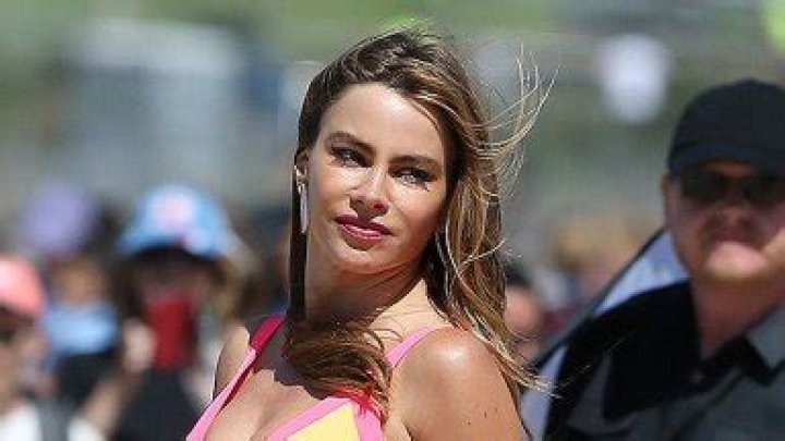 Sofia Vergara Poses In Leopard Print Thong Swimsuit In New Pics – Hollywood Life