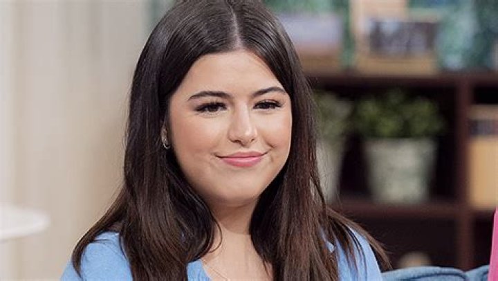Sophia Grace, 19, Responds To Claims She’s Too Young To Be Pregnant – Hollywood Life