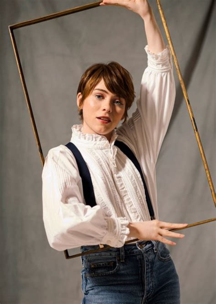 Sophia Lillis & Wyatt Oleff Talk New Show – Hollywood Life