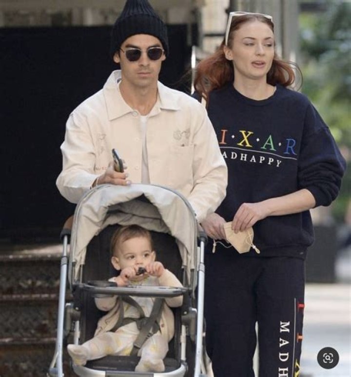 Sophie Turner Covers Up In Baggy Jacket With Husband Joe Jonas After Pregnancy Reports – Pics