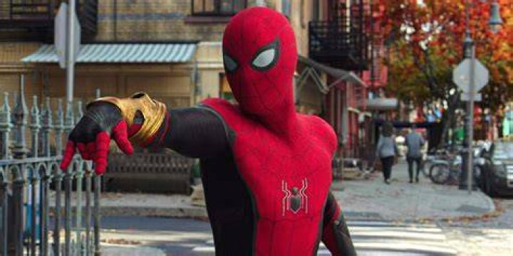 ‘Spider-Man: No Way Home’ Review: Tom Holland Wows In A Game-Changing Marvel Classic
