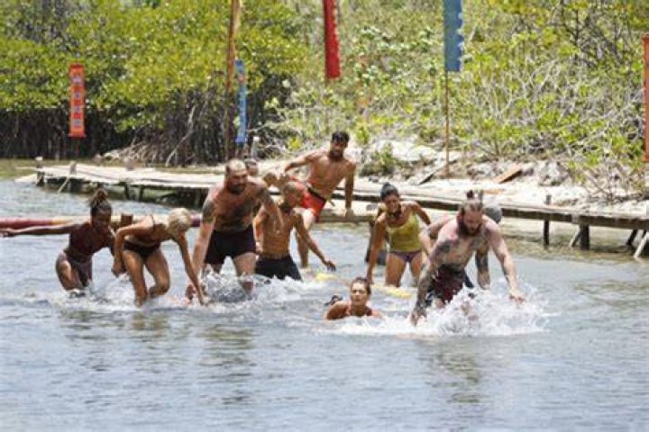 [SPOILER] Eliminated & Still Baffled By Crazy Tribal Council – Hollywood Life
