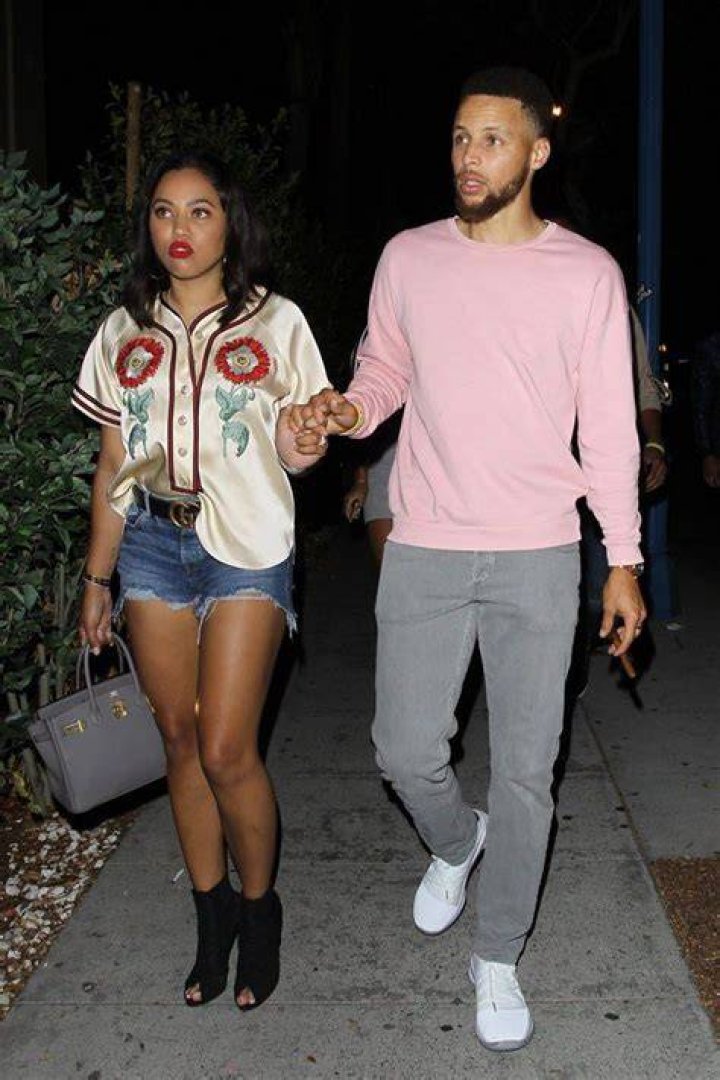 Steph Curry & Ayesha Hold Hands On Sweet Date Night After Warriors Parade — Pics