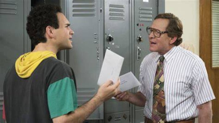 Steve Guttenberg Dishes On Recreating ‘Three Men & A Baby’ Scene In ‘The Goldbergs’ (Exclusive)