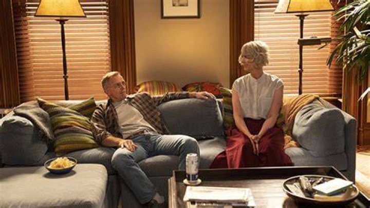 Steve’s Not Over Miranda — Episode 9 Recap – Hollywood Life