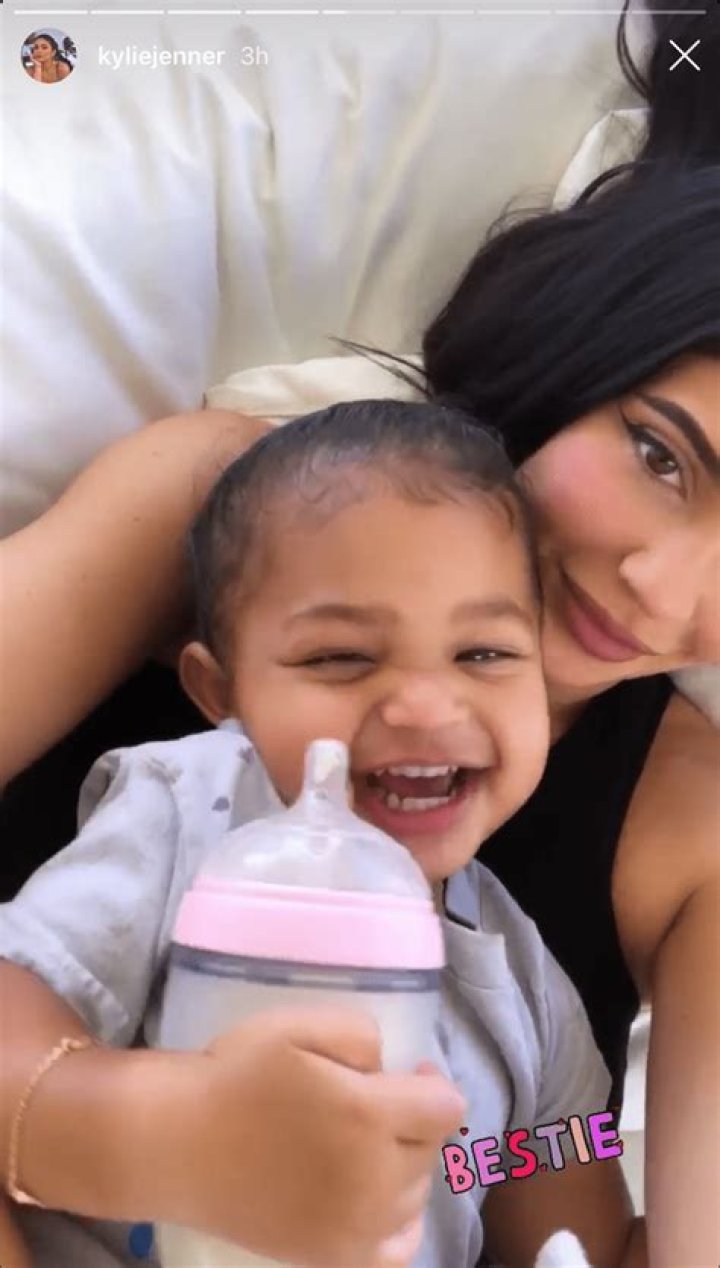 Stormi Webster Goes Swimming In Kylie Jenner’s Video – Hollywood Life