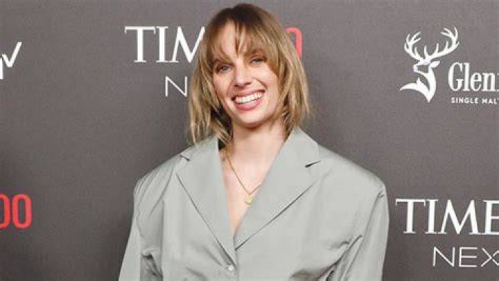 ‘Stranger Things’ Star Maya Hawke Spotted Making Out With Christian Lee Hutson in NYC