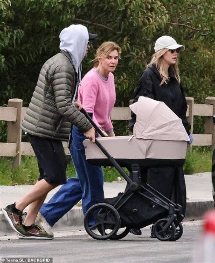 Suki Waterhouse Shares First Photo of Her & Robert Pattinson’s ‘Angel’ Baby
