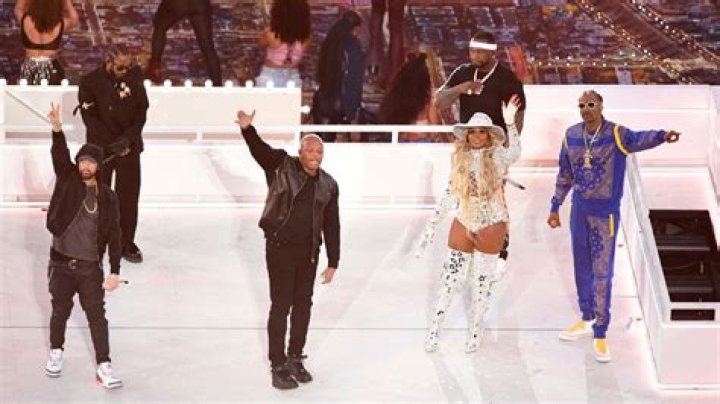 Super Bowl Halftime Show 2022: Eminem Raps ‘Lose Yourself’ & More Highlights