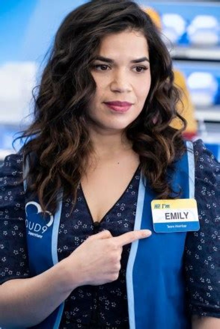 ‘Superstore’ Stars America Ferrera & Lauren Ash Dish On S5 & Mateo’s Fate After ICE Capture