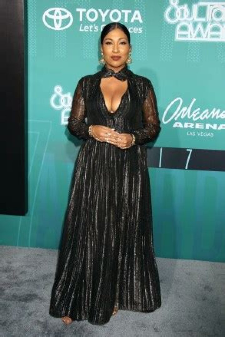 Tamar Braxton Slays 2017 Soul Train Awards With Powerful ‘Blind’ Performance — Watch