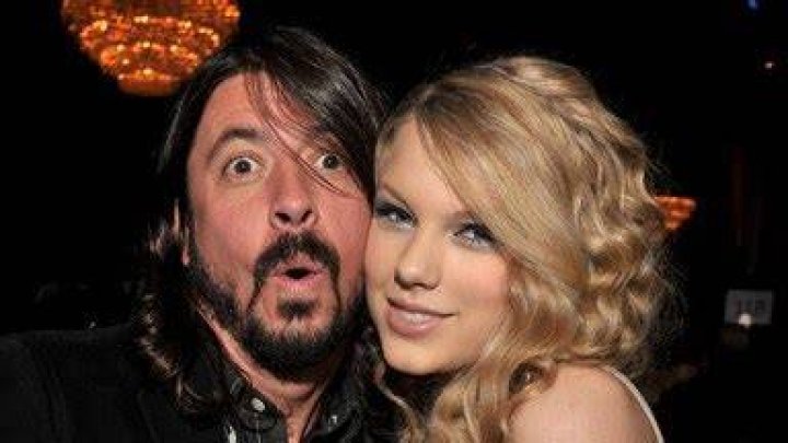 Taylor Swift Appears to Respond to Dave Grohl’s ‘Live’ Comment During Wembley Show: Video