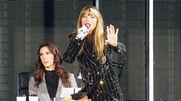 Taylor Swift Drops ‘The Alcott’ With The National: Listen – Hollywood Life