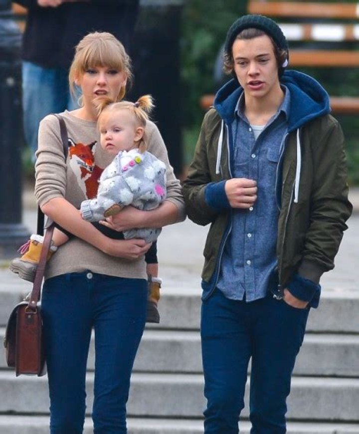 Taylor Swift’s Dad Warns Harry Styles Not To Break Her Heart — Report
