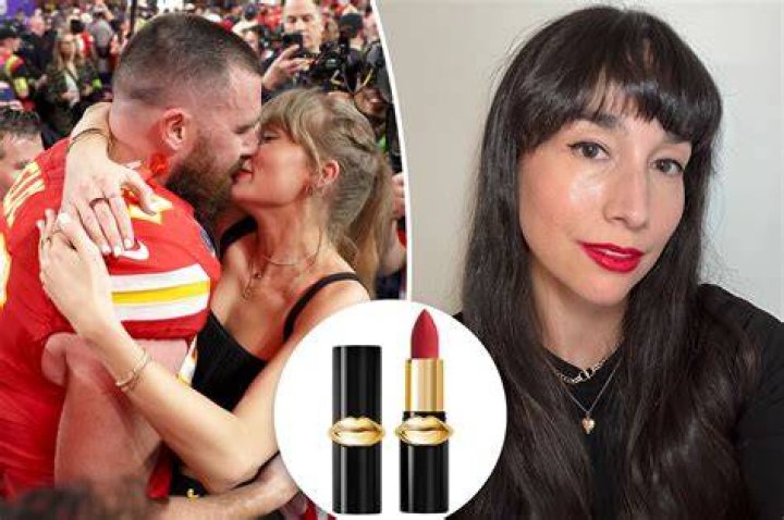 Taylor Swift Sweetly Reacts to Fans Rocking Travis Kelce Jerseys During Australia ‘Eras Tour’ Show: Watch