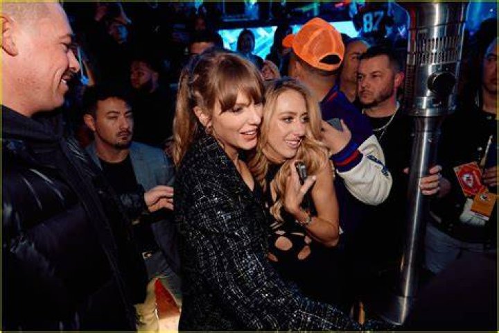 Taylor Swift & Travis Kelce Kiss While Dancing to ‘Love Story’ at Super Bowl After-Party: Watch