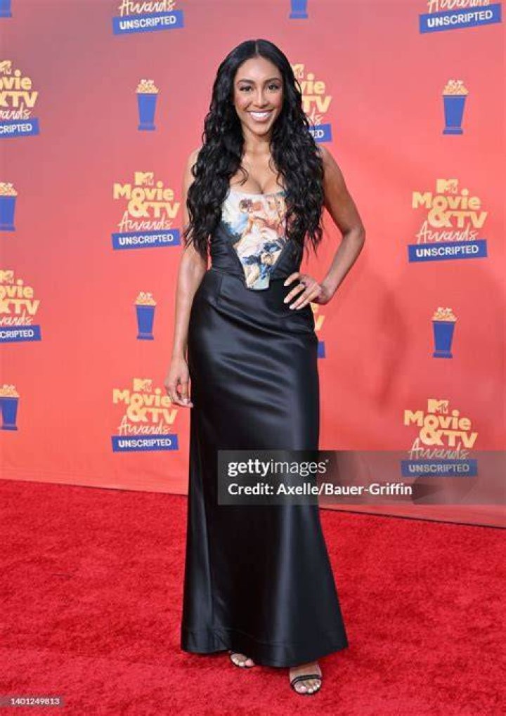 Tayshia Adams Hosting MTV Movie & TV Awards: UNSCRIPTED: Interview – Hollywood Life