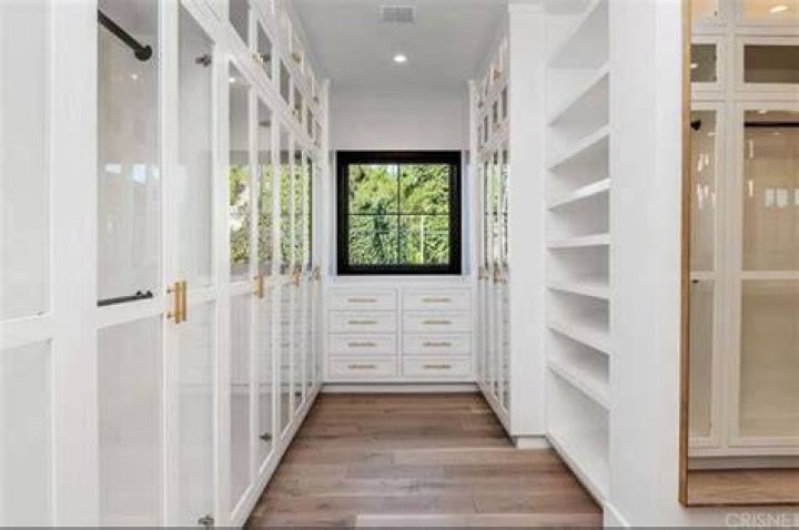 Teddi Mellencamp: See Inside Her Luxurious $6.5 Million Encino Mansion With Theatre & 7 Bathrooms