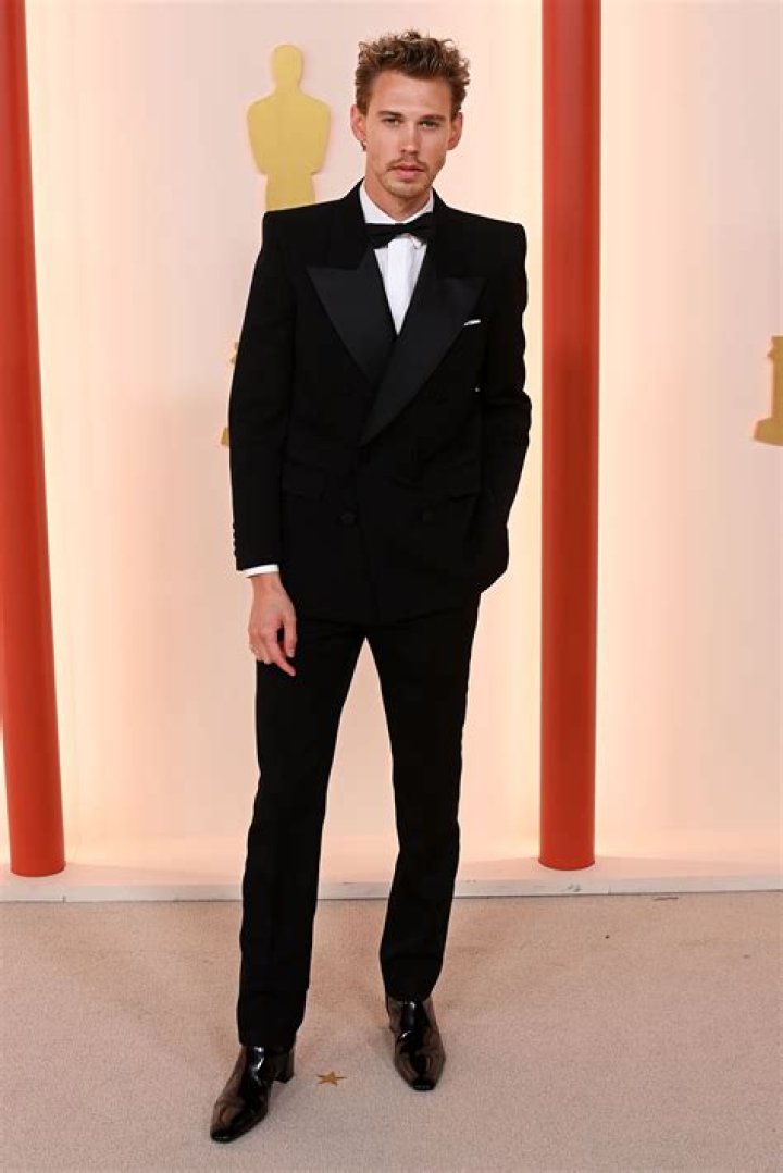 Teen Choice Awards: Men’s Fashion — See The Red Carpet’s Hottest Hunks